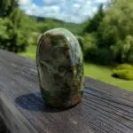 Seelenstein-Spezialstein-Chrysopras-Freiform1-1 Seelenstein-Spezialstein-Chrysopras-Freiform