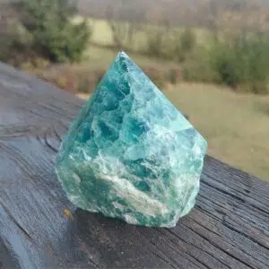 Seelenstein-Spezialstein-Fluorit-Spitze-halbpoliert