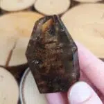 Seelenstein-Spezialstein-Gartenquarz-Rauchquarz-Stueck