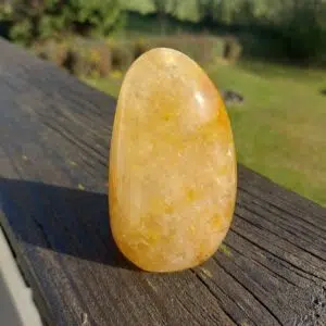 Seelenstein-Spezialstein-Golden-Quarz-Freiform