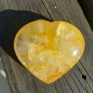Seelenstein-Spezialstein-Golden-Quarz-Herz