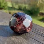 Seelenstein-Spezialstein-Granat-geschliffen