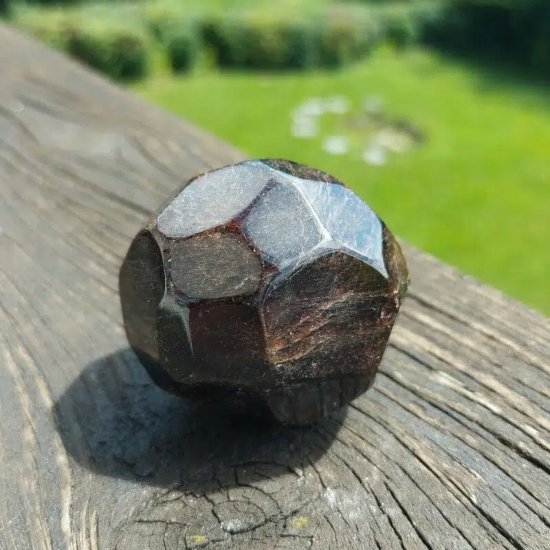 Seelenstein-Spezialstein-Granat-geschliffen