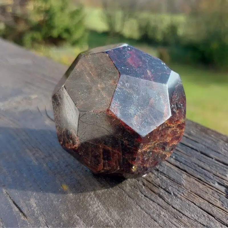 Seelenstein-Spezialstein-Granat-geschliffen