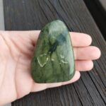 Seelenstein-Spezialstein-Jade-grün-Freiform