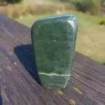 Seelenstein-Spezialstein-Jade-grün-Freiform