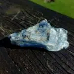 Seelenstein-Spezialstein-Kyanit-blau-Rohstein