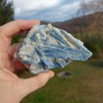 Seelenstein-Spezialstein-Kyanit-blau-Rohstein