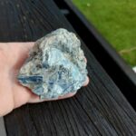 Seelenstein-Spezialstein-Kyanit-blau-Rohstein