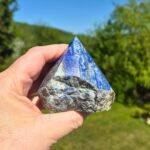 Seelenstein-Spezialstein-Lapis-Lazuli-Spitze-halbpoliert
