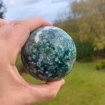 Seelenstein-Spezialstein-Moos-Achat-Kugel-XL