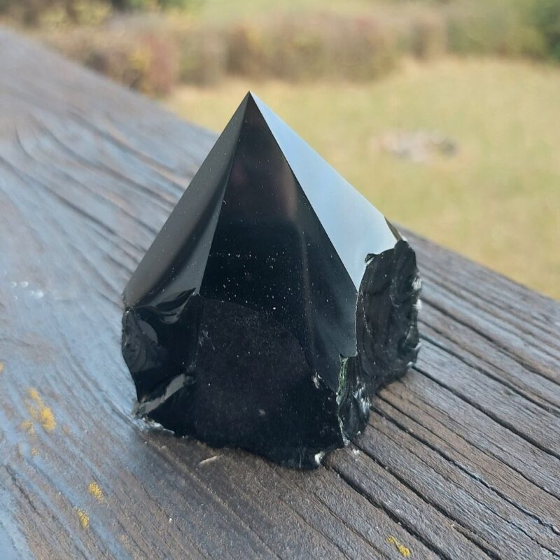 Seelenstein-Spezialstein-Obsidian-Rohstein-Spitze-halbpoliert19-1 Seelenstein-Spezialstein-Obsidian-Rohstein-Spitze-halbpoliert