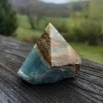 Seelenstein-Spezialstein-Onyx-blau-Rohstein-Spitze-poliert1-2 Seelenstein-Spezialstein-Onyx-blau-Rohstein-Spitze-poliert