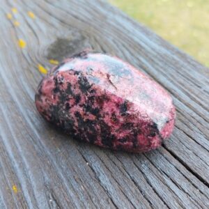 Seelenstein-Spezialstein-Rhodonit