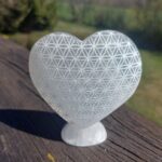 Seelenstein-Spezialstein-Selenit-Herz-Stand