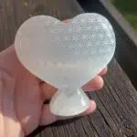 Seelenstein-Spezialstein-Selenit-Herz-Stand