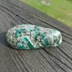 Seelenstein-Spezialstein-Smaragd-Freiform14-1 Seelenstein-Spezialstein-Smaragd-Freiform