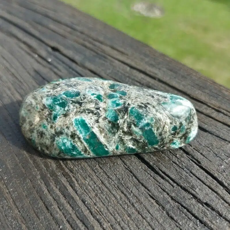 Seelenstein-Spezialstein-Smaragd-Freiform14-1 Seelenstein-Spezialstein-Smaragd-Freiform