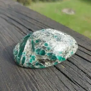 Seelenstein-Spezialstein-Smaragd-Freiform