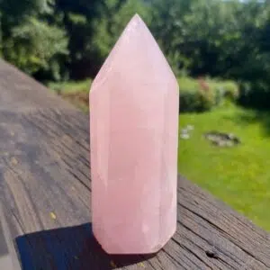 Seelenstein-Spezialsteine-Rosenquarz-Spitze