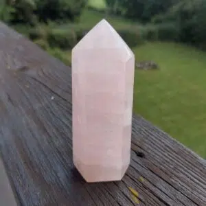 Seelenstein-Spezialsteine-Rosenquarz-Spitze