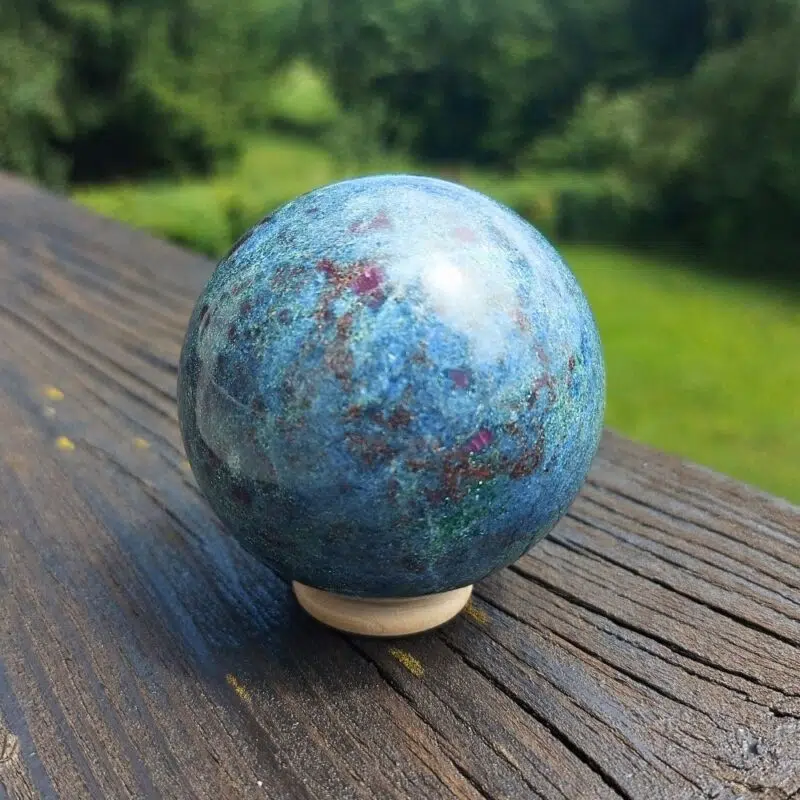 Seelenstein-Spezialsteine-Rubin-Kyanit-Kugel3-1 Seelenstein-Spezialsteine-Rubin-Kyanit-Kugel